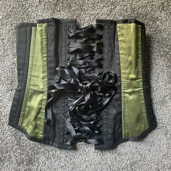 Isabella Corset 30” - Picture 2 of 3